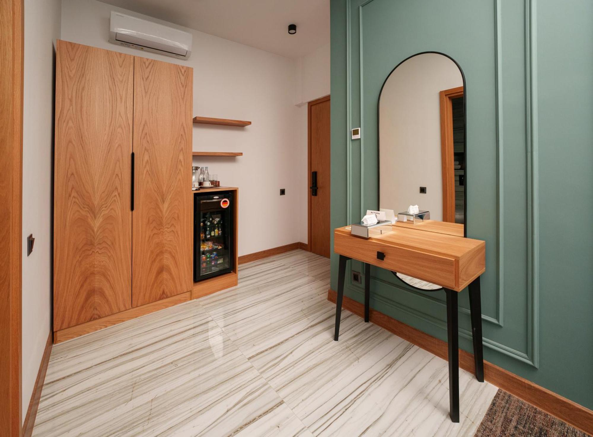 Revive Boutique Hotel Yerevan Bilik gambar